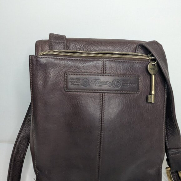 Share Vintage FOSSIL Brown Pebbled Leather Crossbody Messenger Bag Purse 75082 - Picture 2 of 5